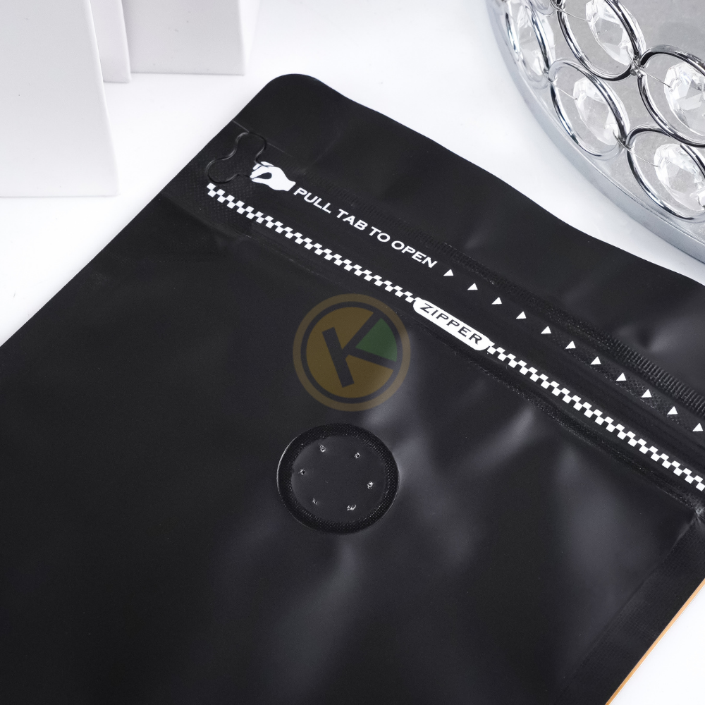 Flat Bottom 13 x 20 dengan Valve Kemasan Plastik Ziplock Warna Kombinasi Hitam dan Emas - Gambar 7