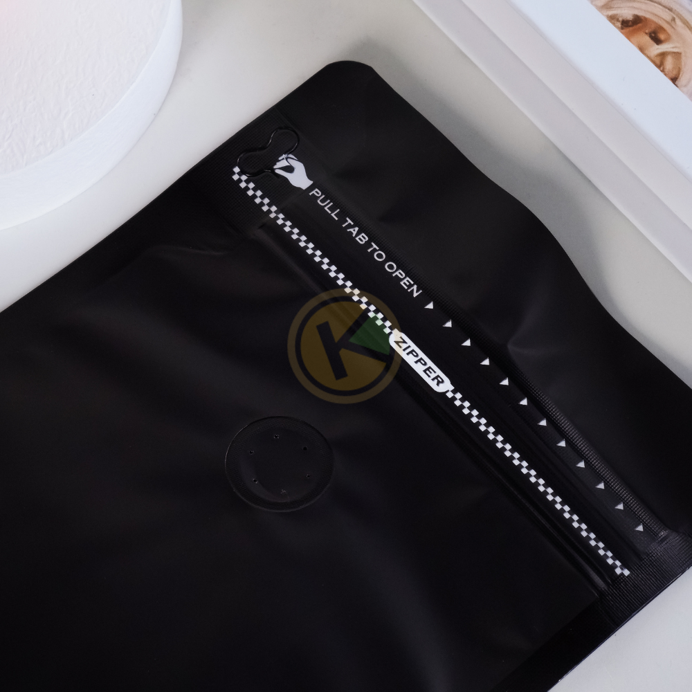 Flat Bottom 13 x 26 dengan Valve Kemasan Plastik Ziplock Warna Hitam - Gambar 7
