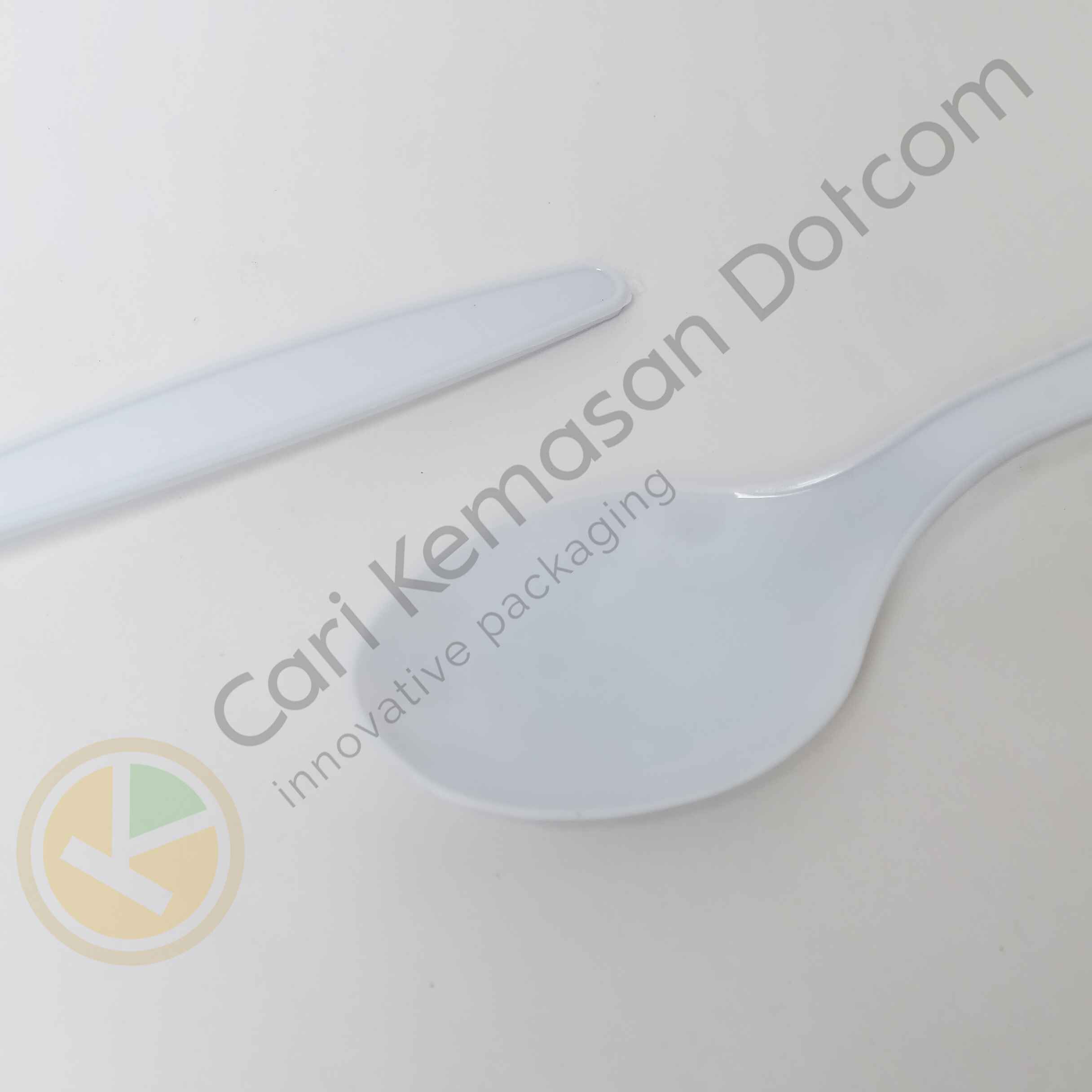 ISI 25 Sendok Plastik Food Grade – Tebal Warna Putih
