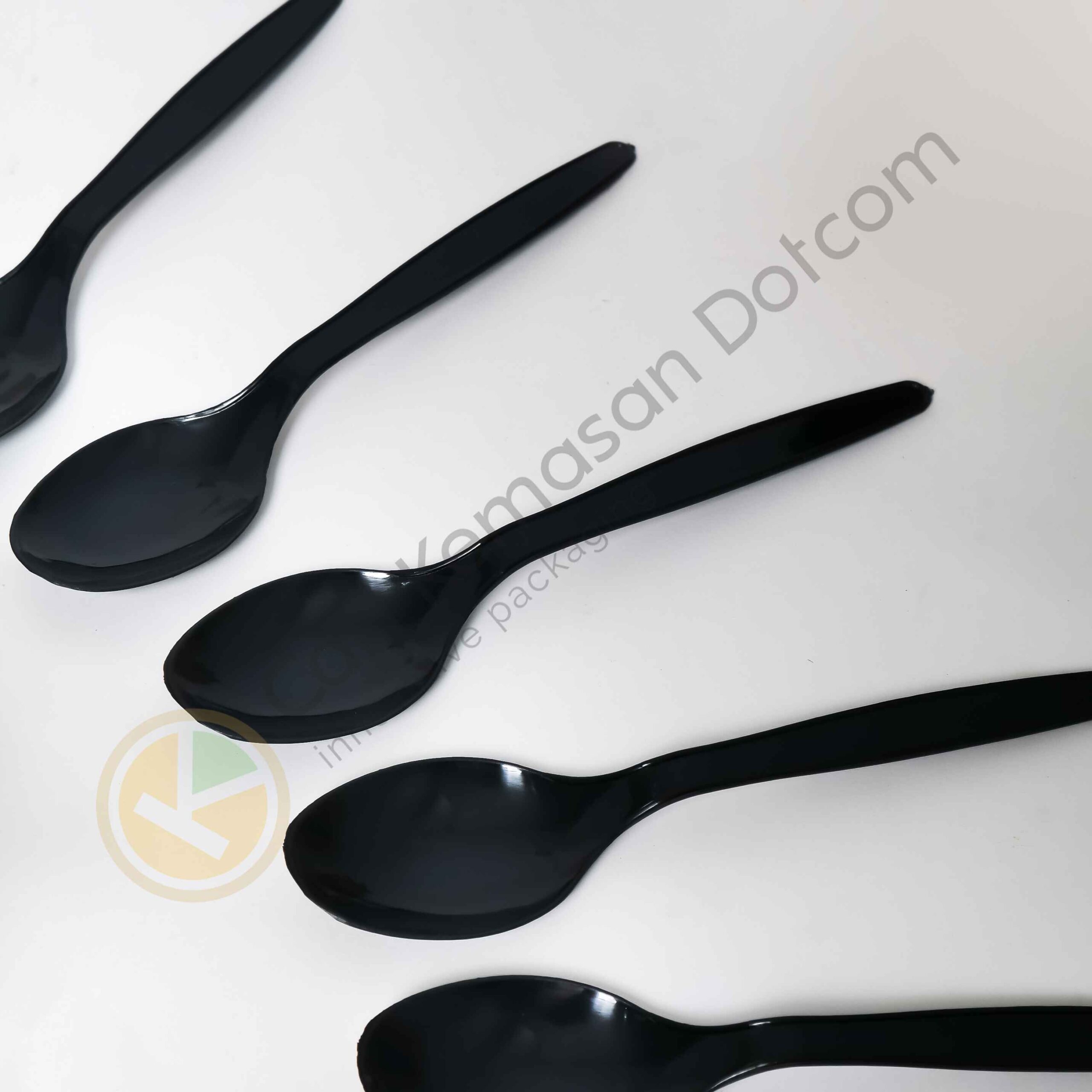 ISI 25 Sendok Plastik Food Grade – Tebal Warna Hitam