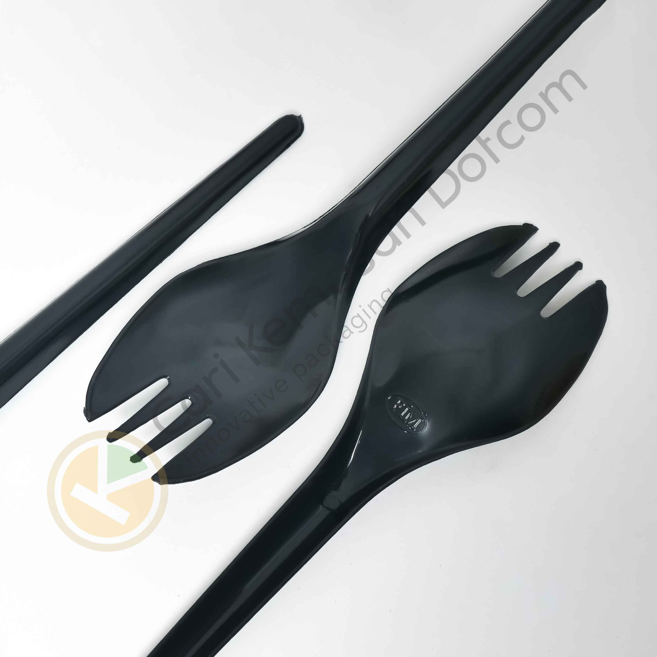 ISI 25 Spork Plastik Food Grade – Kombinasi Sendok & Garpu, Warna Hitam